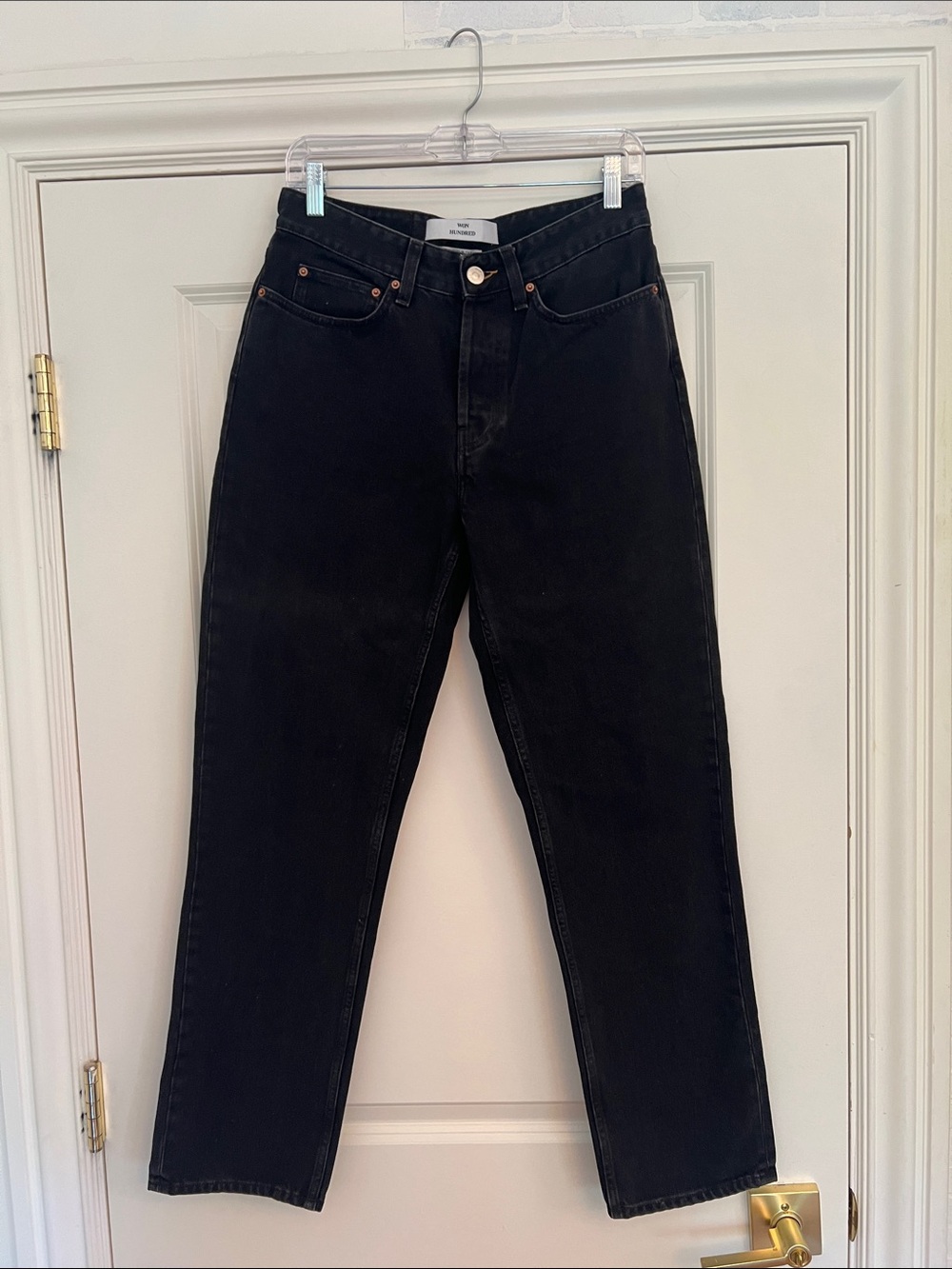 Women’s Black Straight-Leg Jeans — Minimal Everyday Denim